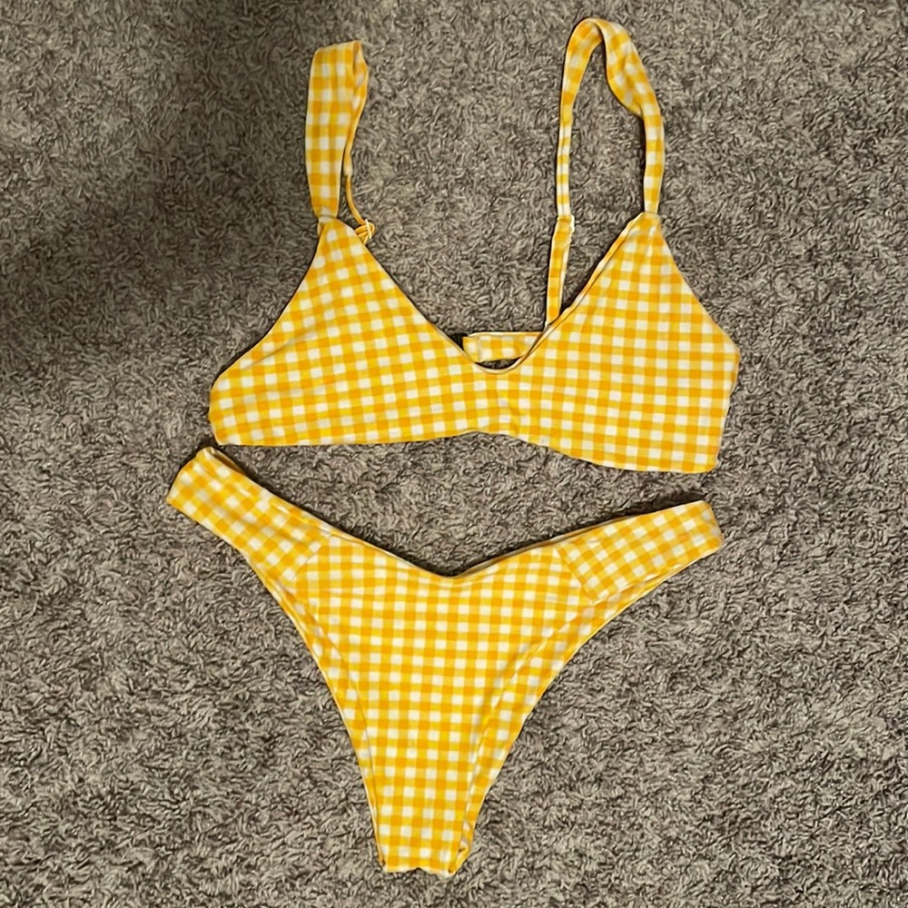 Blackbough bikini set size medium